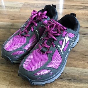 New Women’s Sz7.5 Altra Lone Peak 3.5